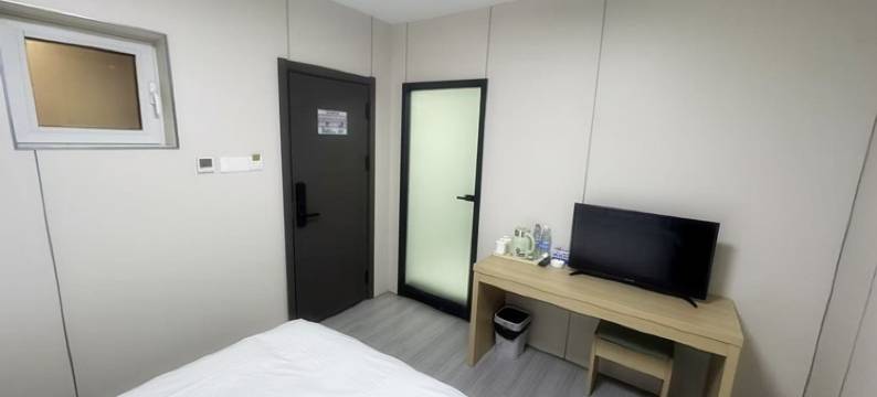 丹东丹铁商务宾馆(鸭绿江断桥火车站店)图片