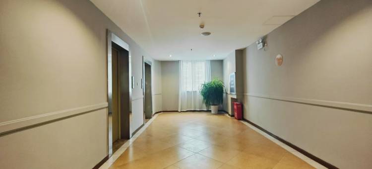 莫泰酒店(武汉汉口金融中心万松园美食街店)图片