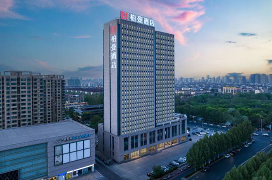 柏曼酒店(淄博陶瓷琉璃馆山东理工大学店)