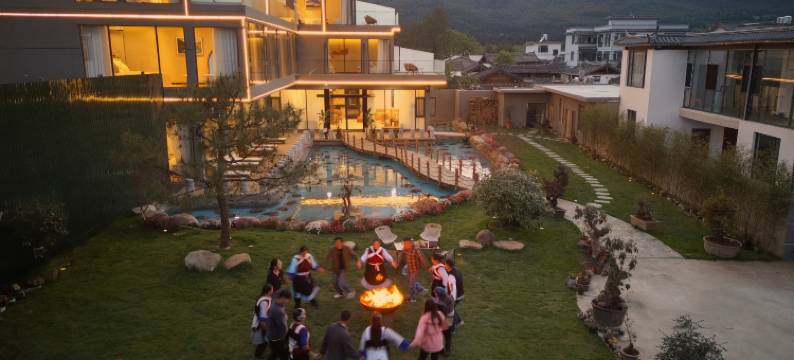 玉雪逸境•日照金山｜雪山度假轻奢民宿(白沙古镇店)图片