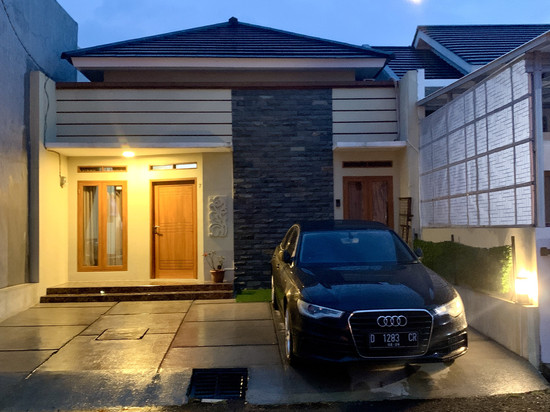 Blezz Villa Nirwana Tasik