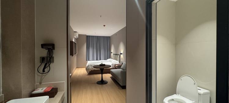 江门十里城欢影音公寓(江门东站江海万达广场店)图片