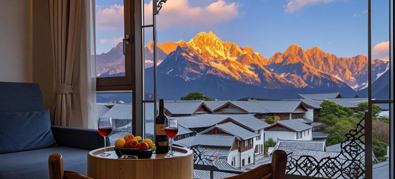 在山也·SANYEL日照金山观雪山古城全景美宿(丽江古城大水车店)图片
