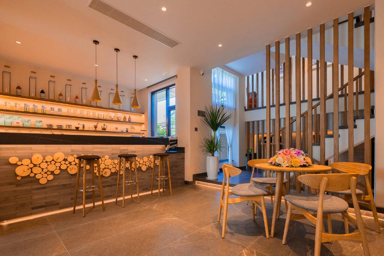 西双版纳景洪萨度•澜湄听涛度假酒店(曼听御花园泼水广场店)图片