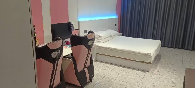 汝阳日月明电竞酒店图片