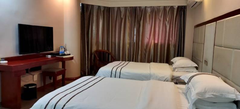 疆郡精品酒店(吉木萨尔店)图片