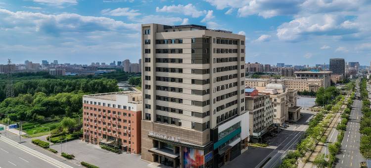 长春临河街摩天活力城美仑酒店图片