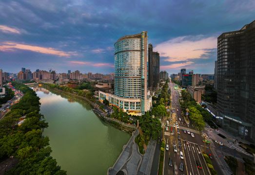 成都天府广场华西坝地铁站亚朵酒店外景图