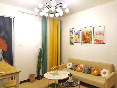 萌梦青旅民宿(昆明火车站店)