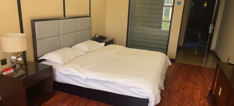 金港湾酒店(任丘渤海东路火车站店)图片