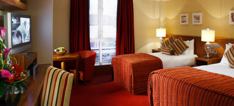 塔拉莫尔苑酒店(Tullamore Court Hotel)图片