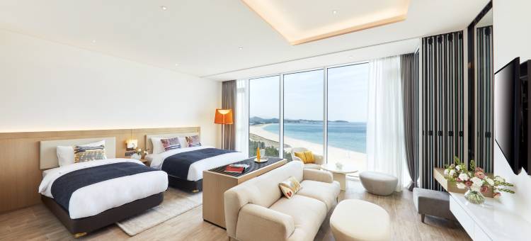 瑞娜布露索尔海滩酒店(Renebleu by Sol Beach)图片