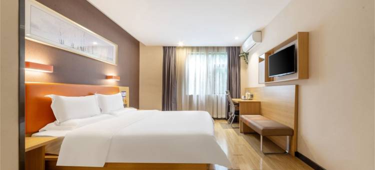 小鹿辰客酒店(广州鹤洞地铁站店)图片