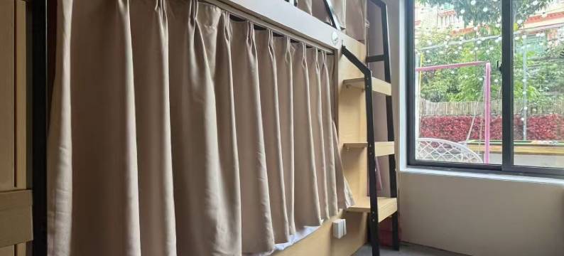 Aixi爱希青年旅舍(民治地铁店)图片