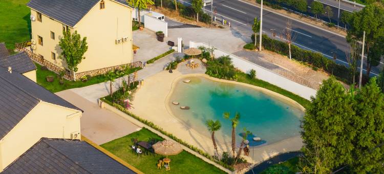 安吉泥巴院NIBA·草坪咖啡·泥筑休闲艺宿图片