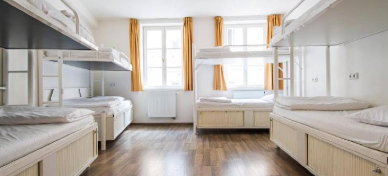 布拉格查理大桥安心居酒店(Safestay Prague Charles Bridge)图片