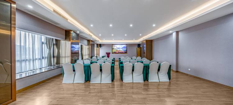 星瑞天府国际酒店(成都极地海洋馆五根松地铁站店)图片