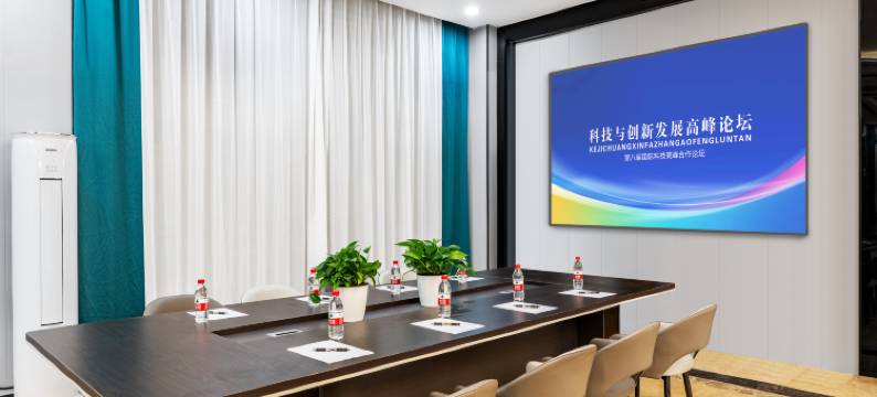 LIGHT•聚亚轻奢酒店(惠州西湖东站水东街店)图片