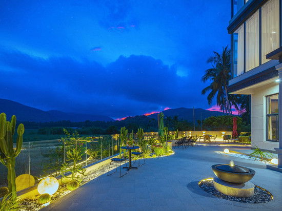 双子民宿(万宁石梅湾商业街旅游公路店)