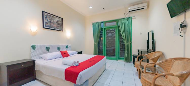 红多兹苏卡布米惹兰街玛塔迪娜塔酒店(RedDoorz @ Jalan R.E. Martadinata Sukabumi)图片