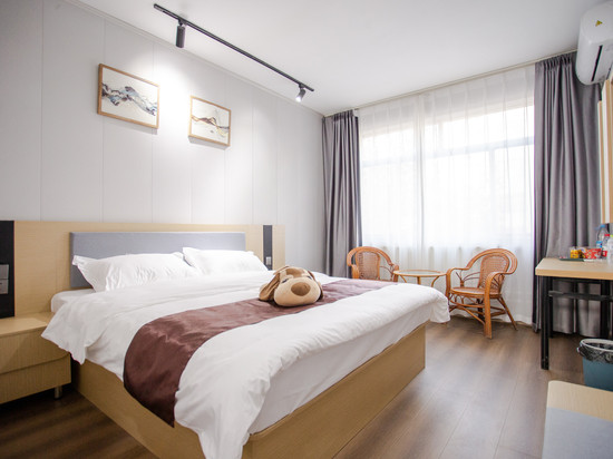 HALLO·遇见酒店(安丘泰华城店)