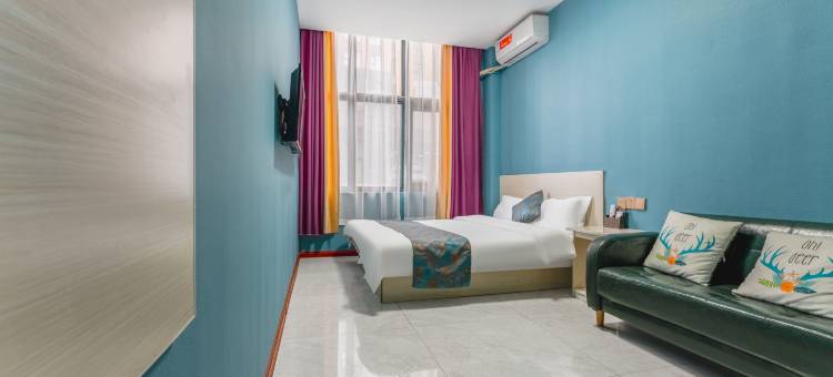 OYO枫之林时尚酒店(郑州二七万达店)图片