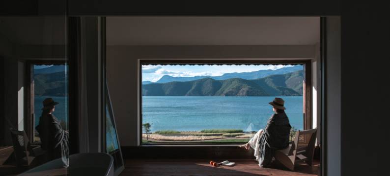 阅时·泸沽湖在川首席全湖胜景设计师度假酒店(摩梭女神全景店)图片