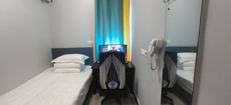 王牌电竞酒店(光谷广场地铁站店)图片