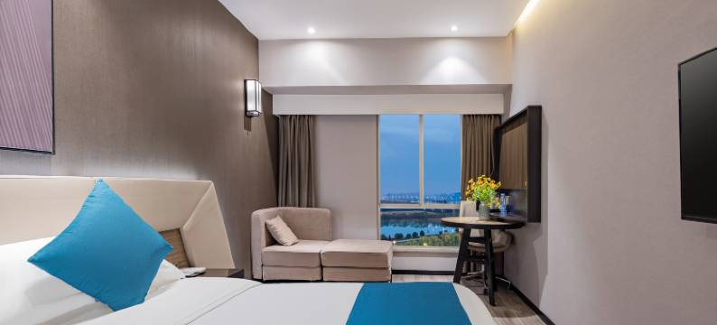 in酒店(襄阳市中级人民法院檀溪路店)图片