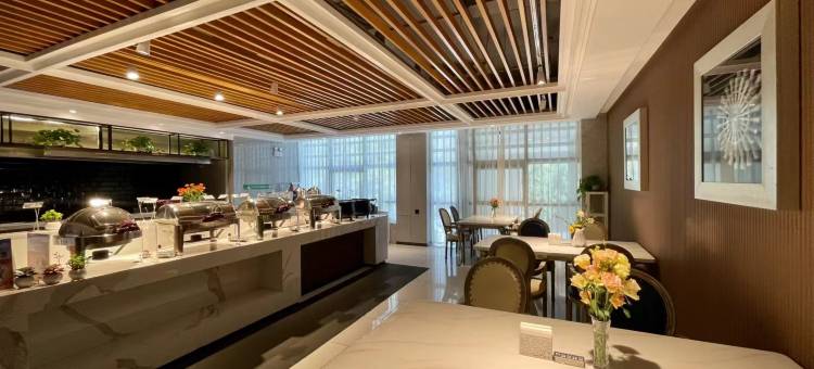 丽呈东山华悦酒店(洛阳开元湖音乐喷泉龙门高铁站店)图片