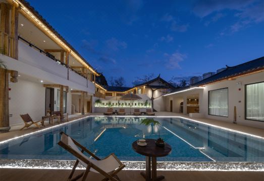 荷月花园民宿外景图