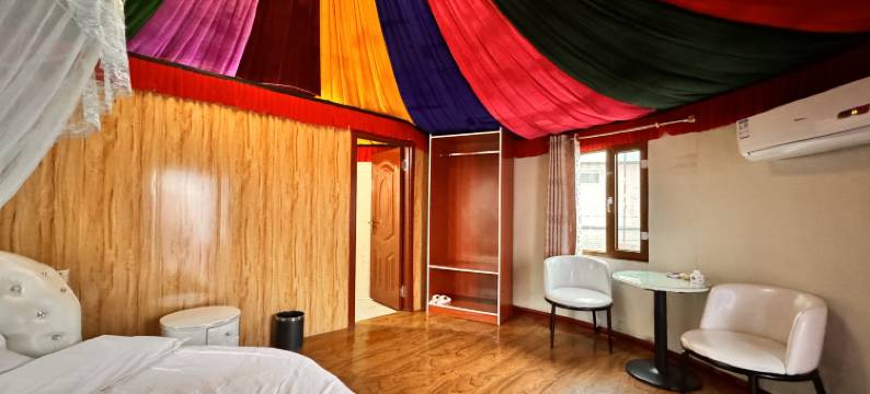 额尔古纳黑山头阿拉塔部落图片