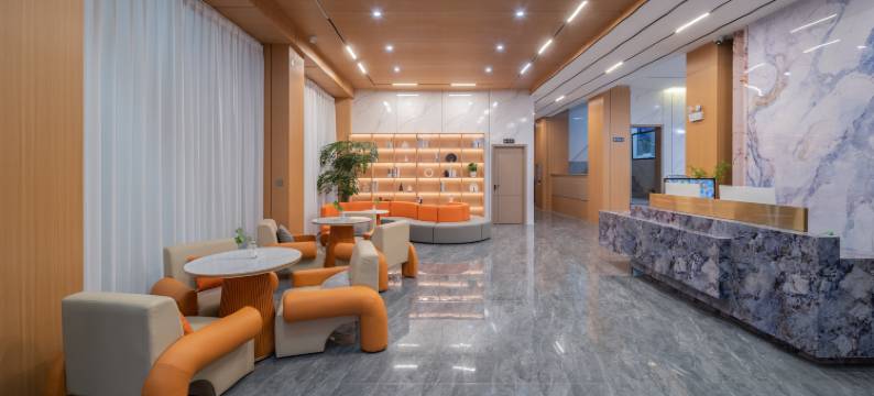 瑞莱客斯酒店(大理站洱海公园店)图片