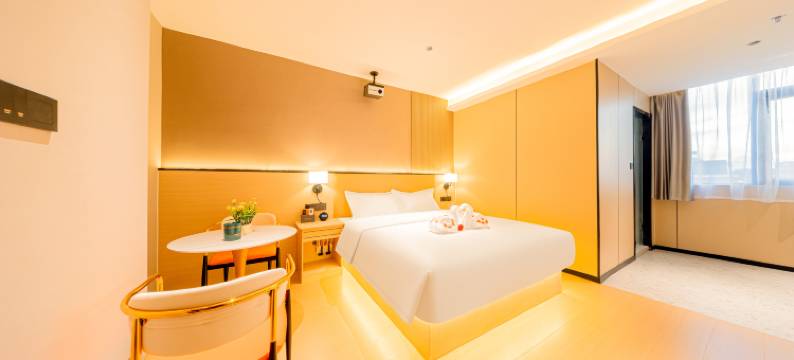 亿辰欢朋影院美宿(潮汕高铁站店)图片