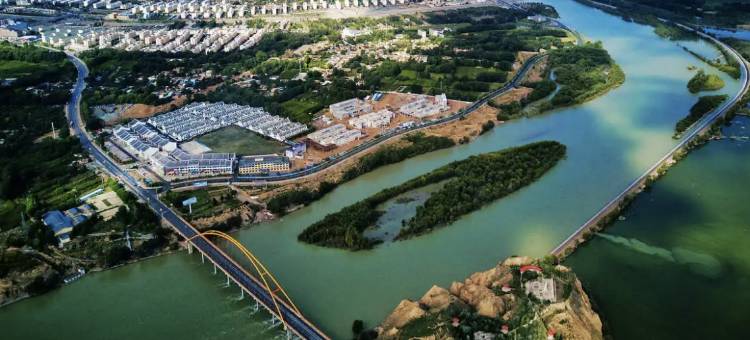 贵德滴水河畔民宿图片