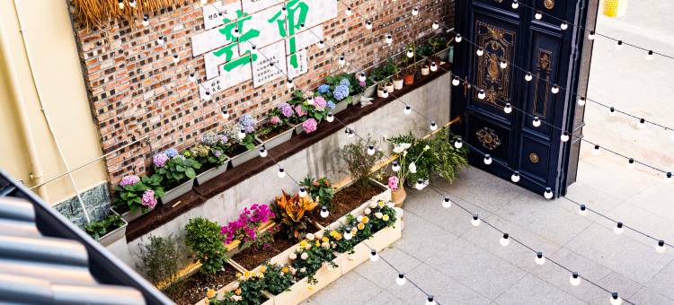 芒市见茫民宿(傣族古镇店)图片
