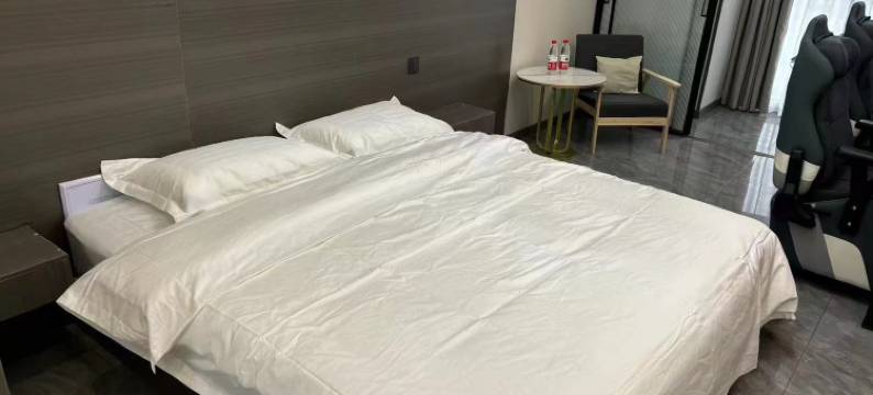 兰州二三电竞民宿(吾悦广场店)图片