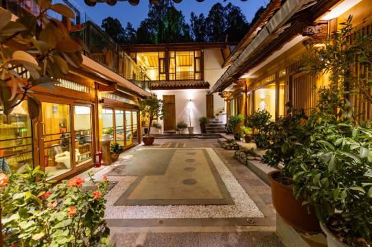 丽江古城半山归吾•山隐日照金山丨观古城全景美宿(大水车店)图片