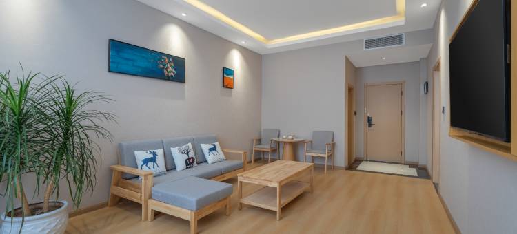 亚悦酒店(盈江盈湖公园店)图片