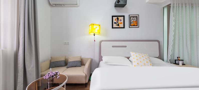 莱茵主题影院酒店(武汉湖北工业大学店)图片