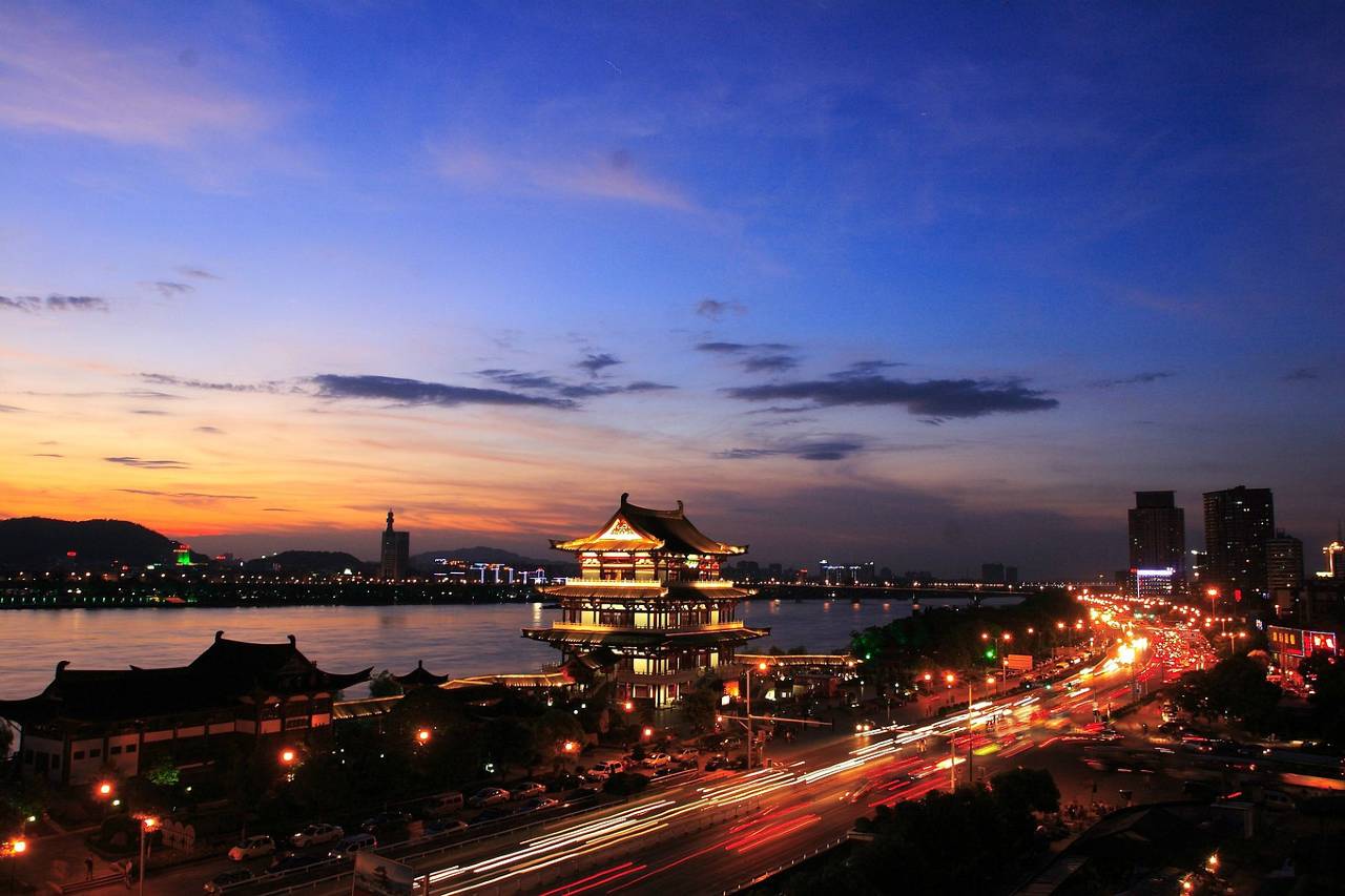 长沙芙蓉中路古开福寺江景城际酒店图片