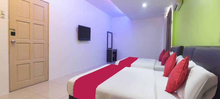 迈恩斯瑟姆帕卡酒店(Mines Cempaka Budget Hotel)图片