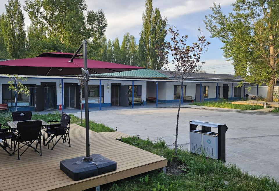 Tangbra Grassland Fangfeng Homestay Hotel Overview