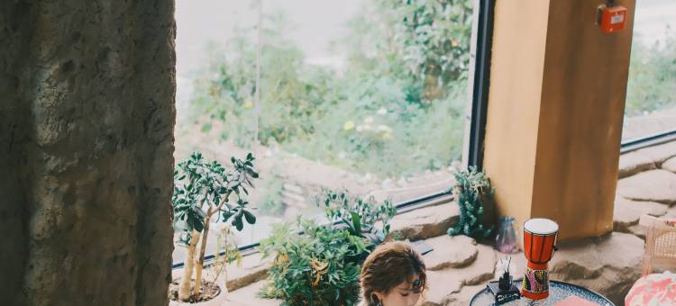 稻城亚丁贡金莲日酒店图片