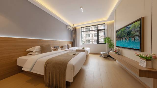 荔波•橙暖│ LightLuxury•SMART舒适智能美学酒店(民生路美食街店)