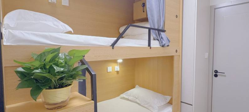 小拾光青年旅舍(万达广场店)图片