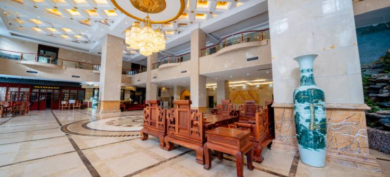 荣兴国际大酒店(东兴汽车客运站店)图片