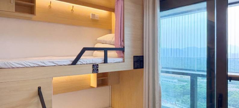 东方巴黎女生青年旅舍(深圳北站店)图片