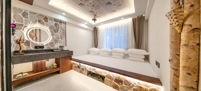 蓝馨梦观雪阁假日酒店(雪乡雪韵大街店)图片