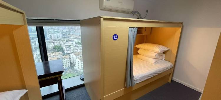 小行星青年旅社图片